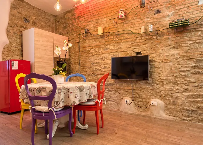 בית הארחה Palazzo Rivola 4*